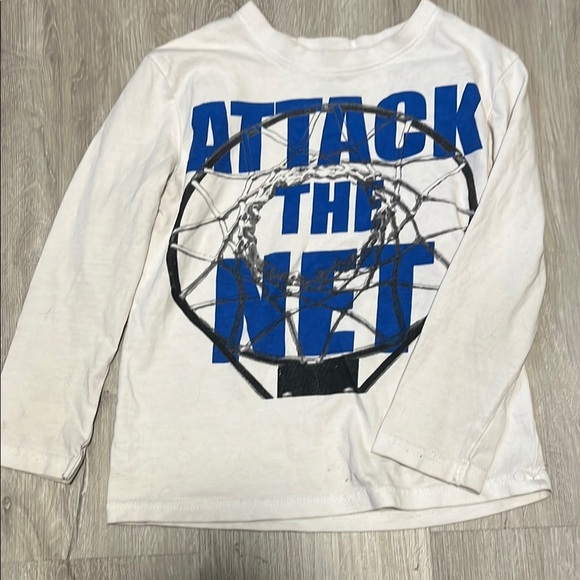 4/$20 Kids White Graphic Long Sleeve Shirt - Picture 1 of 1
